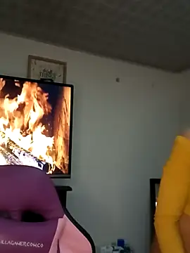 Snapshot of Lanna_hott_ chatting on October 2025 07:25:02 PM Lanna hott online show from October 2025 07:25:02 PM