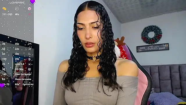 Snapshot of Lanna_hott_ chatting on December 2025 07:20:02 PM Lanna hott online show from December 2025 07:20:02 PM