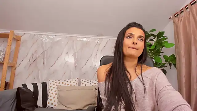 JennaPrice online show from December 2024 06:31:01 PM