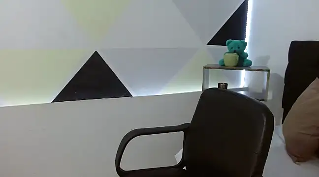 ZashaRomero online show from March 2025 09:23:01 PM