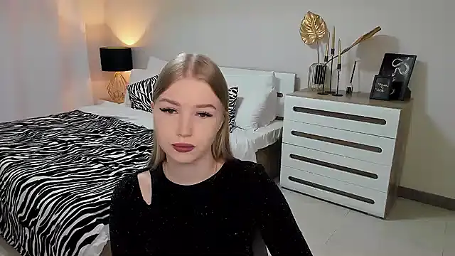 shy  lady online show from March 2025 06:20:02 PM