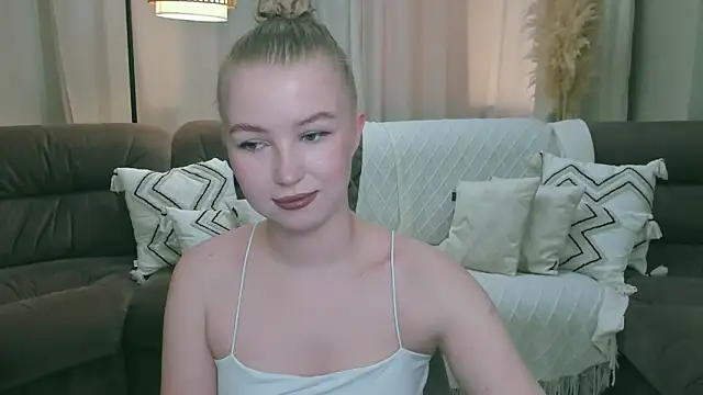 shy  lady online show from April 2026 11:26:02 AM