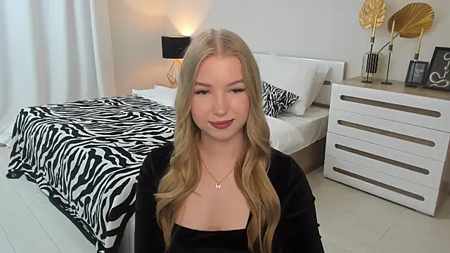 Snapshot of shy__lady chatting on June 2026 02:30:01 PM shy lady online show from June 2026 02:30:01 PM