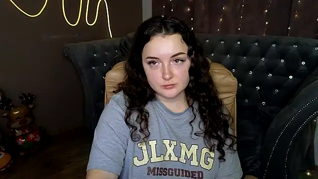 Snapshot of GloriNichols chatting on January 2025 02:03:01 PM GloriNichols online show from January 2025 02:03:01 PM