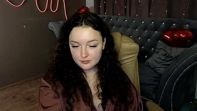 Snapshot of GloriNichols chatting on March 2025 10:03:01 AM GloriNichols online show from March 2025 10:03:01 AM