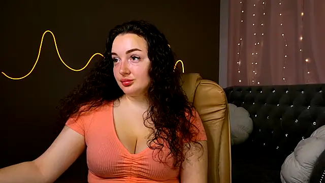 Snapshot of GloriNichols chatting on September 2025 05:28:02 AM GloriNichols online show from September 2025 05:28:02 AM