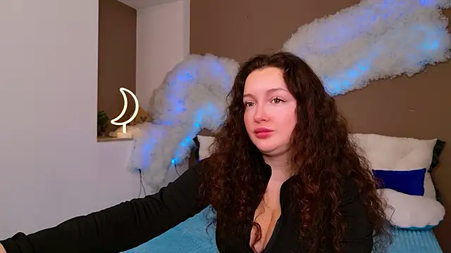 Snapshot of GloriNichols chatting on November 2025 06:12:01 AM GloriNichols online show from November 2025 06:12:01 AM