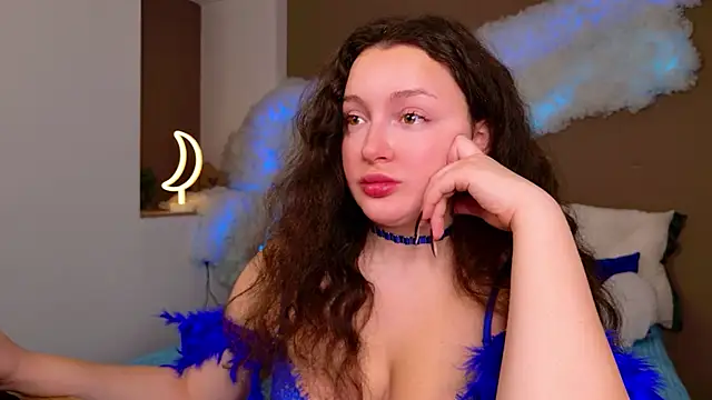 Snapshot of GloriNichols chatting on November 2025 06:34:02 AM GloriNichols online show from November 2025 06:34:02 AM