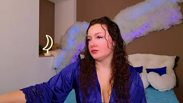 Snapshot of GloriNichols chatting on November 2025 08:03:01 AM GloriNichols online show from November 2025 08:03:01 AM