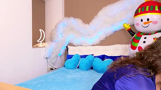 Snapshot of GloriNichols chatting on November 2025 06:05:02 AM GloriNichols online show from November 2025 06:05:02 AM