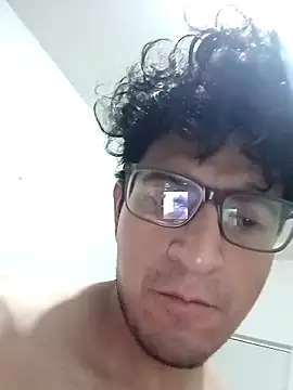 Snapshot of ale3J4a chatting on March 2026 07:08:02 AM ale3J4a online show from March 2026 07:08:02 AM