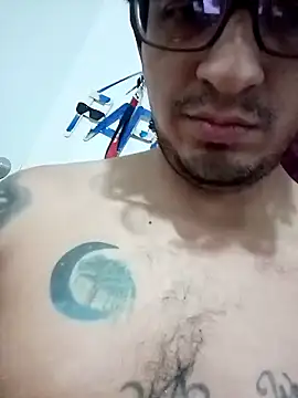 Snapshot of ale3J4a chatting on April 2026 07:58:02 AM ale3J4a online show from April 2026 07:58:02 AM