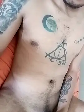 Snapshot of ale3J4a chatting on April 2026 03:14:01 PM ale3J4a online show from April 2026 03:14:01 PM