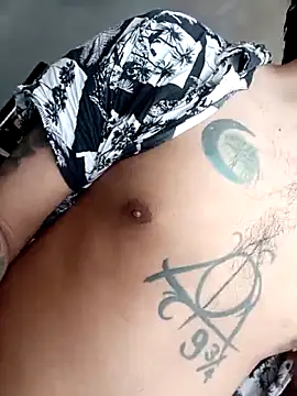 Snapshot of ale3J4a chatting on April 2026 10:40:02 PM ale3J4a online show from April 2026 10:40:02 PM