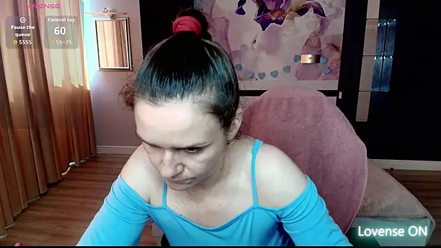 Snapshot of AriaGray chatting on June 2026 12:29:02 PM AriaGray online show from June 2026 12:29:02 PM