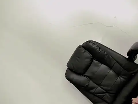 Snapshot of Selene14 chatting on March 2026 04:51:02 PM Selene14 online show from March 2026 04:51:02 PM