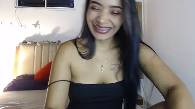 Snapshot of sabrina_brunette chatting on June 2026 04:28:02 AM sabrina brunette online show from June 2026 04:28:02 AM