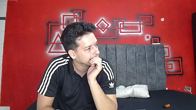 FerneyManti online show from February 2026 01:36:02 PM