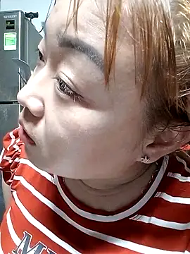 VyOanh2K online show from November 2025 04:18:01 PM