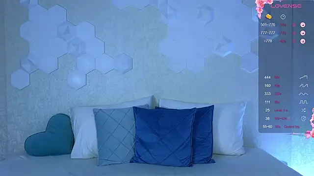 Lynna Sparks online show from October 2025 02:56:01 AM