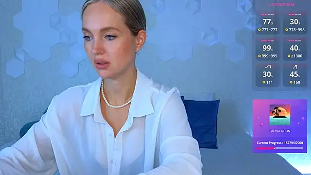 Snapshot of Lynna_Sparks chatting on July 2026 02:07:02 AM Lynna Sparks online show from July 2026 02:07:02 AM