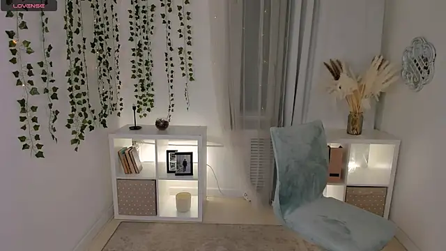 Snapshot of Lattea chatting on January 2025 12:20:02 PM Lattea online show from January 2025 12:20:02 PM