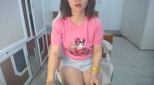 Snapshot of Susu204 chatting on March 2025 02:34:02 PM Susu204 online show from March 2025 02:34:02 PM