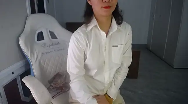 Snapshot of Susu204 chatting on March 2025 12:04:02 PM Susu204 online show from March 2025 12:04:02 PM