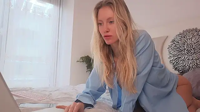 Snapshot of my_lina chatting on March 2025 06:15:02 AM my lina online show from March 2025 06:15:02 AM