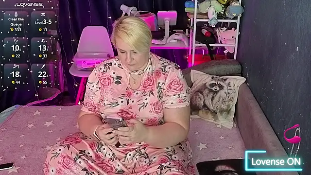 Snapshot of CuteHanna chatting on February 2026 08:49:02 PM CuteHanna online show from February 2026 08:49:02 PM