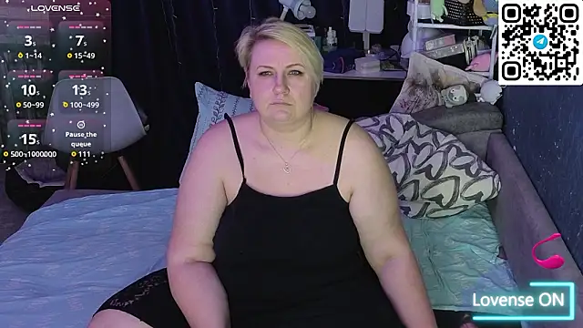 Snapshot of CuteHanna chatting on March 2026 07:40:01 PM CuteHanna online show from March 2026 07:40:01 PM