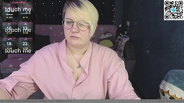 Snapshot of CuteHanna chatting on May 2026 07:11:02 PM CuteHanna online show from May 2026 07:11:02 PM