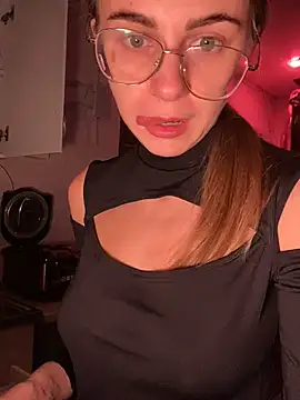 Snapshot of GraceTorrez chatting on December 2024 12:56:02 PM GraceTorrez online show from December 2024 12:56:02 PM