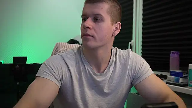 Bruno Banani online show from September 2025 04:23:02 PM