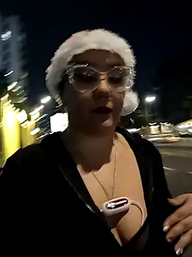 Snapshot of Kinkster_Jade chatting on December 2024 12:37:01 AM Kinkster Jade online show from December 2024 12:37:01 AM