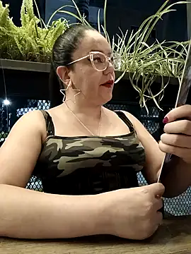 Snapshot of Kinkster_Jade chatting on February 2025 12:30:01 AM Kinkster Jade online show from February 2025 12:30:01 AM