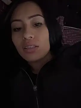 Snapshot of Sara_luna_ chatting on December 2024 06:35:01 PM Sara luna  online show from December 2024 06:35:01 PM