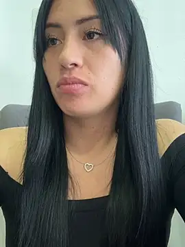 Sara luna  online show from February 2026 04:56:01 PM