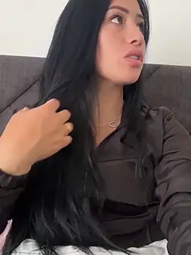 Sara luna  online show from March 2026 04:25:01 PM