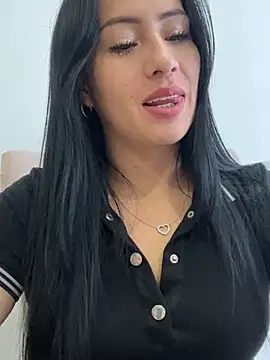 Snapshot of Sara_luna_ chatting on July 2026 01:50:01 PM Sara luna online show from July 2026 01:50:01 PM