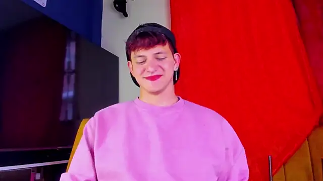 GabyThoms online show from December 2025 10:28:01 PM