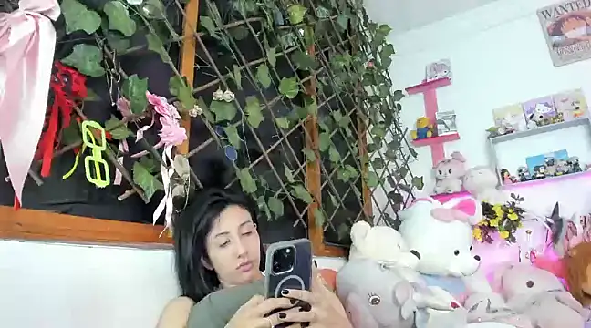 LunaDeCristall online show from February 2025 10:52:02 PM