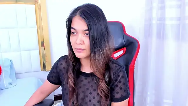 Snapshot of MadelineJackson chatting on December 2024 02:30:02 AM MadelineJackson online show from December 2024 02:30:02 AM