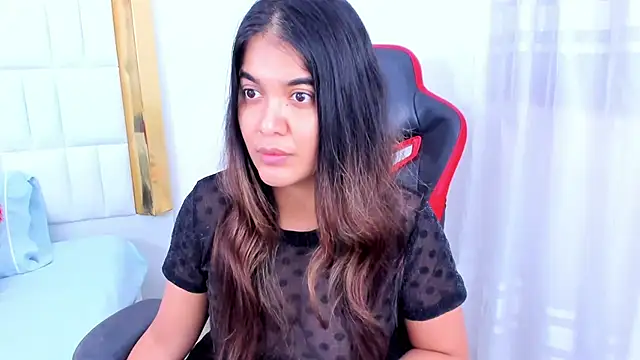 Snapshot of MadelineJackson chatting on December 2024 06:18:02 AM MadelineJackson online show from December 2024 06:18:02 AM