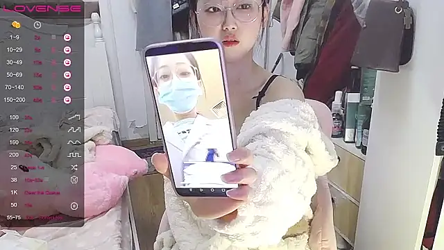 Snapshot of Destin_ chatting on January 2025 04:22:02 PM Destin online show from January 2025 04:22:02 PM