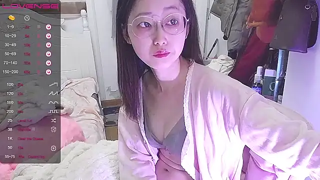 Snapshot of Destin_ chatting on January 2025 01:56:01 PM Destin online show from January 2025 01:56:01 PM