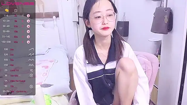 Snapshot of Destin_ chatting on March 2025 05:03:02 PM Destin online show from March 2025 05:03:02 PM