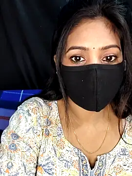 Snapshot of Monalisha_G chatting on April 2026 05:33:01 PM Monalisha G online show from April 2026 05:33:01 PM