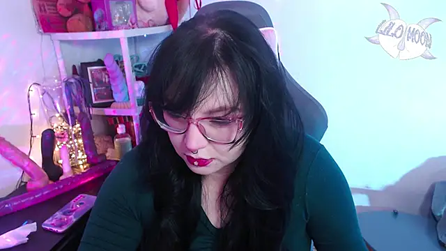 Snapshot of LiloMoon69 chatting on December 2024 03:29:02 AM LiloMoon69 online show from December 2024 03:29:02 AM