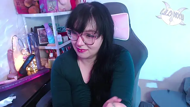 Snapshot of LiloMoon69 chatting on December 2024 06:35:01 AM LiloMoon69 online show from December 2024 06:35:01 AM